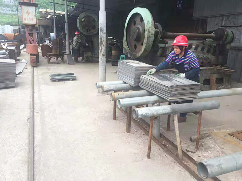 ���λ���